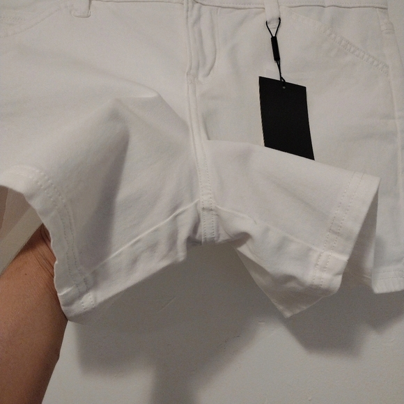 Calvin Klein - White Modern Casual Jean Shorts - Picture 6 of 15
